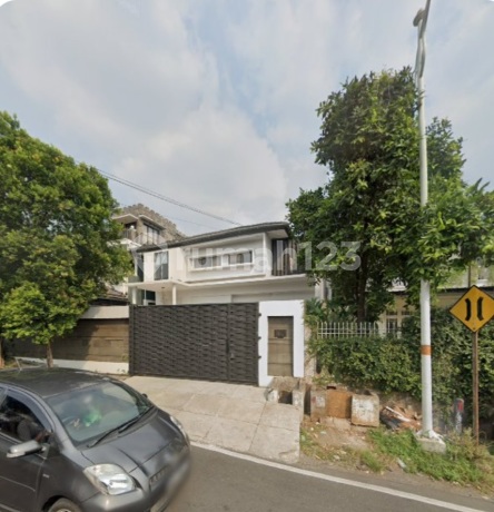 Rumah Mewah Strategis Dekat Pondok Indah - Ada Kolam Renang Pribadi