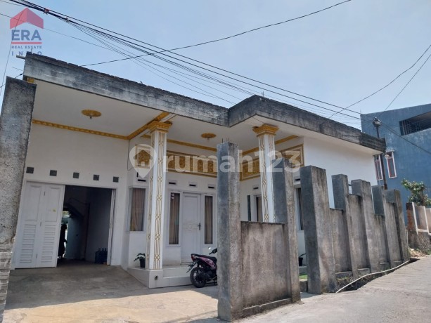 Rumah Strategis Ada Kolam Renangnya Pasir Kawung Endah Cileunyi