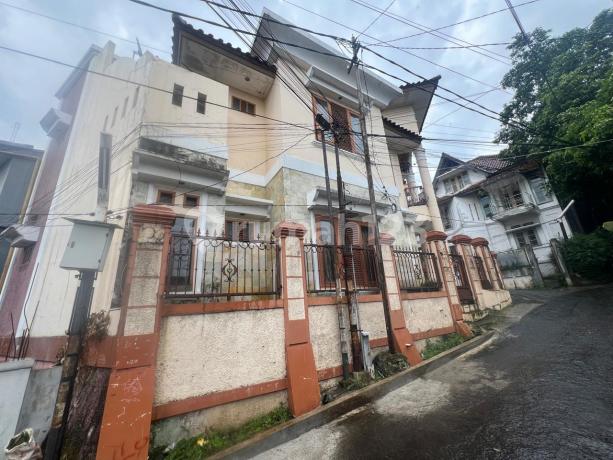 Lelang rumah komp batan dago bandung jawa barat