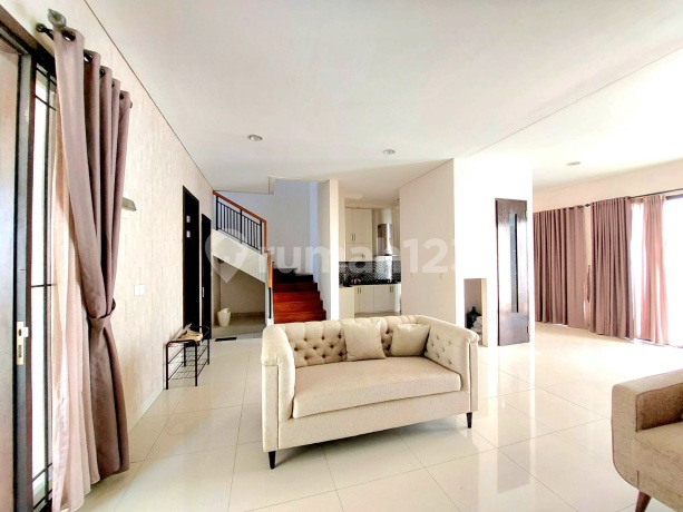 Rumah Cantik Renovasi Siap Huni Eminent Illustria..Dekat Ice Exit Toll Aeon Mall, Prasetya Mulya