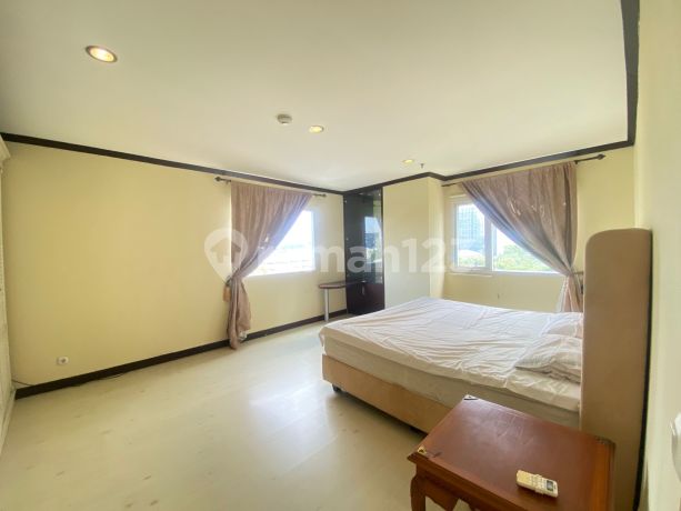 Great Location Close To Toll Access At Permata Senayan Apartment