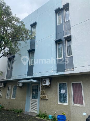 Rare Find! Ready-to-Use Kost House at Piazza The Mozia BSD