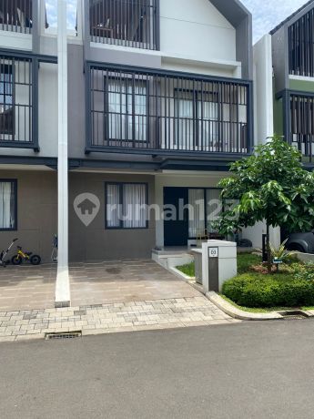 Jarang Ada Harga Bu ! Rumah 3 Lantai Cluster Leonora Siap Huni Jarang Ada Harga Bu ! Rumah 3 Lantai Cluster Leonora Siap Huni