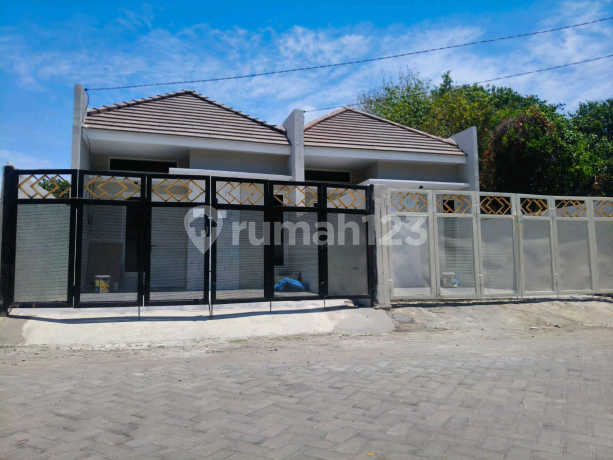 Rumah Baru di Graha Gunung Anyar Siap Huni Murah Rev.a270