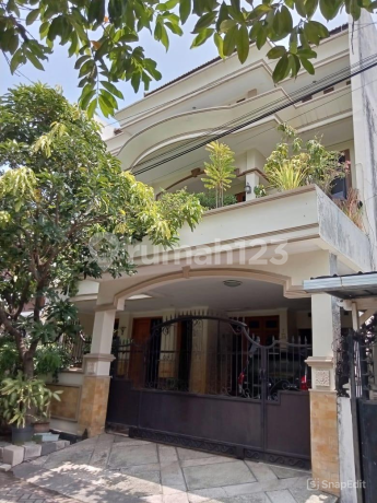 For Sale House Manyar Tirtoyoso North Tompotika Housing Surabaya.