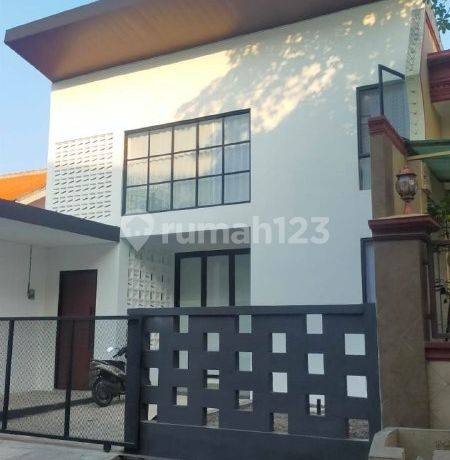 Rumah bagus Taman Pinang Indah dekat Gate TOL Sidoarjo 