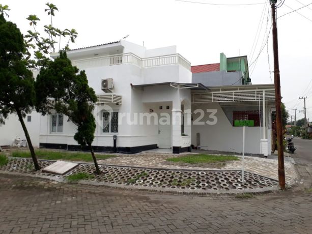Sentosa Image Lakarsantri Cheap ready to occupy