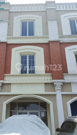 Bolsena Shophouse, 3 Floors, Facing the Road, Suitable for All Kinds of Businesses Bolsena Shophouse, 3 Floors, Facing the Road, Suitable for All Kinds of Businesses