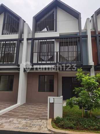 Rumah di cluster Leonora dgn konsep Attic pertama di Gading Serpong Tangerang brand new Rumah di cluster Leonora dgn konsep Attic pertama di Gading Serpong Tangerang brand new