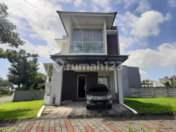 Dijual Rumah Royal Residence Surabaya di Jalan Utama Depan Persis Lake Canal Park