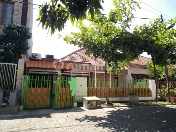 Row 3 Mbl, Manyar Tirtoyoso Near Petra Manyar School, Near Merr