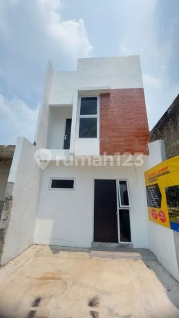 Rumah 2 Lantai di Jl Puri Teluk Jambe Dekat Pusat Bisnis Usaha Rumah 2 Lantai di Jl Puri Teluk Jambe Dekat Pusat Bisnis Usaha