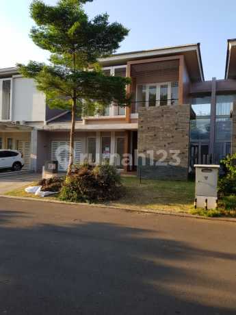 Dijual Rumah Cantik Cluster Orlanda di Alam Sutra