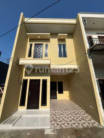 Rumah Bagus Minimalis 2 Lantai Dlm Komplek di Kramat Jati Jaktim