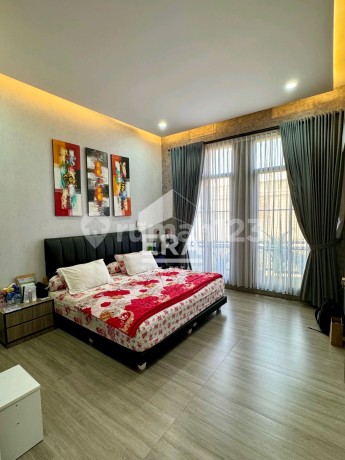 Beautiful Fully Furnished 2-Story Home 68 Cipadu Taman Asri Tangerang Negotiable Beautiful Fully Furnished 2-Story Home 68 Cipadu Taman Asri Tangerang Negotiable