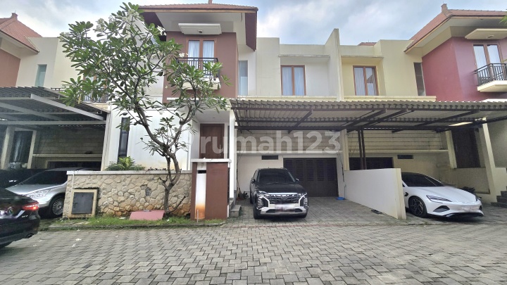 Rumah Semifurnished Dibawah Pasaran Dekat Mall.stasiun Pejaten