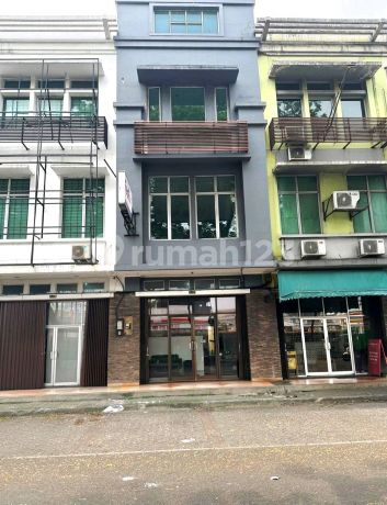 Ruko 3 Lantai, Strategis, Hadap Jalan.boulevard, Dkt Sta Ka, Nego Ruko 3 Lantai, Strategis, Hadap Jalan.boulevard, Dkt Sta Ka, Nego