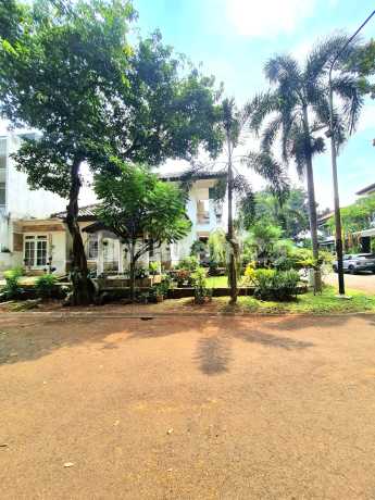 Beautiful Standard Corner House in a Cluster with One Gate in Bintaro Jaya Sector 9 Beautiful Standard Corner House in a Cluster with One Gate in Bintaro Jaya Sector 9
