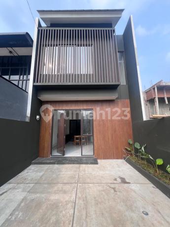 Town House Ready Unit Daerah Strategis Dekat Pusat Perbelanjaan dan Sekolah Town House Ready Unit Daerah Strategis Dekat Pusat Perbelanjaan dan Sekolah