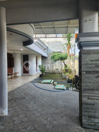 Beautiful Ready-to-Occupy Satellite House Strategically Located in West Surabaya Near Mitra Keluarga Hospital Beautiful Ready-to-Occupy Satellite House Strategically Located in West Surabaya Near Mitra Keluarga Hospital