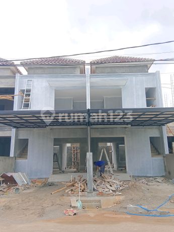 Nice 2-Story Red Brick House in the Cheapest Complex with Extensive Land Nice 2-Story Red Brick House in the Cheapest Complex with Extensive Land