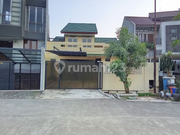 Rumah Siap Huni Dalam Komplek Di Cinere Selangkah Ke Mall Cinere Dan Belleveu Mall, Dekat Mrt Lebak Bulus Rumah Siap Huni Dalam Komplek Di Cinere Selangkah Ke Mall Cinere Dan Belleveu Mall, Dekat Mrt Lebak Bulus