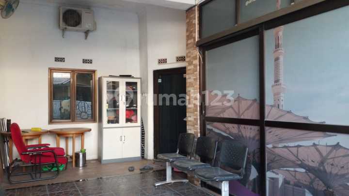 Rumah/Kantor di Bekasi! Lokasi Premium di Villa Gading Harapan, Siap Pakai