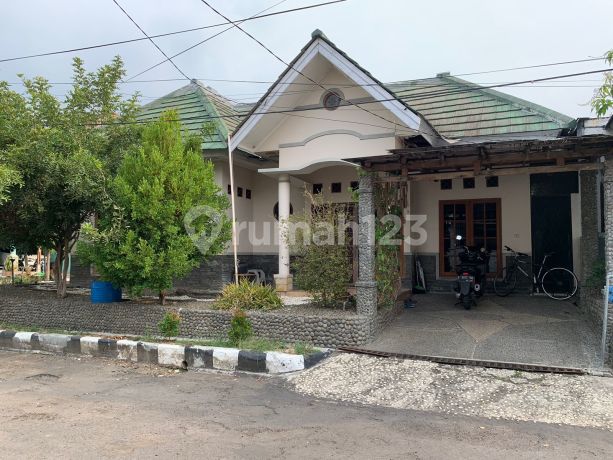 Rumah Siap Huni di Puri Taman Sari Posisi Hook Lokasi Strategis Rumah Siap Huni di Puri Taman Sari Posisi Hook Lokasi Strategis