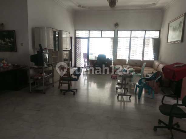 Ema412 For Sale Large Move-in Ready Strategic SHM House at Raya Satelit Indah Surabaya