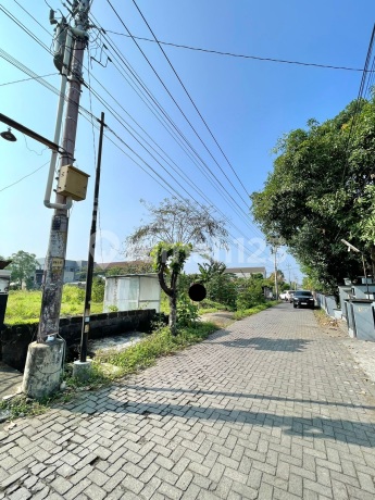 Utara Ugm Tanah Condongcatur Sawitsari Akses Lebar Mobil Papasan