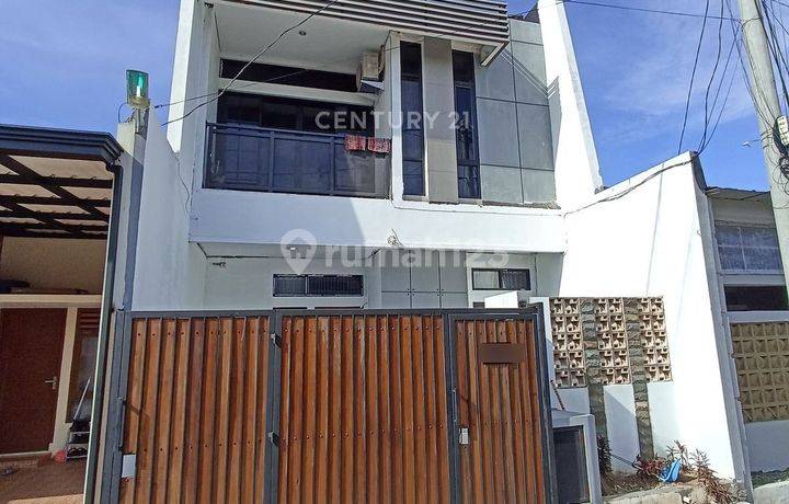 Hunian Bagus Sekali 2 Lantai Grand Sutera Cilegon