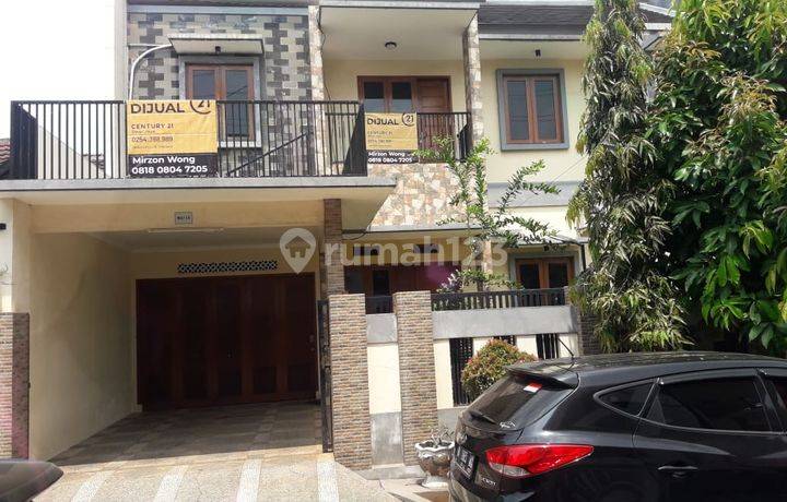 Rumah 2 lantai bagus sekali arga baja pura