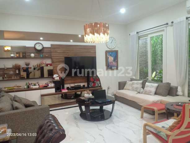 Rumah Di Chrysocolla Utara Phg Gading Serpong, Lokasi Strategis