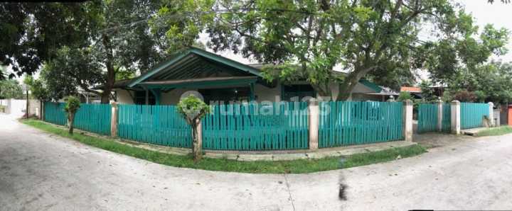 Rumah hook tanah luas Emmywan