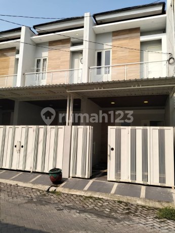 For Sale Well-Maintained Ready to Occupy House in Royal Paka Gunung Anyar Housing