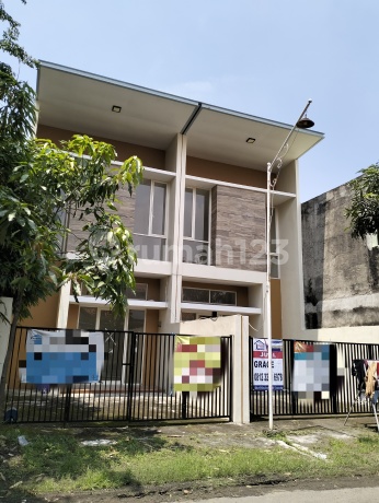 House - 2 floors - Kota Baru - Driyorejo - Gresik House - 2 floors - Kota Baru - Driyorejo - Gresik