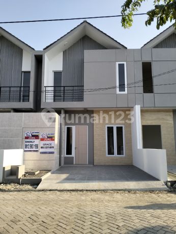 Dijual Rumah 2 Lantai Maharaja Residence Menganti Gresik