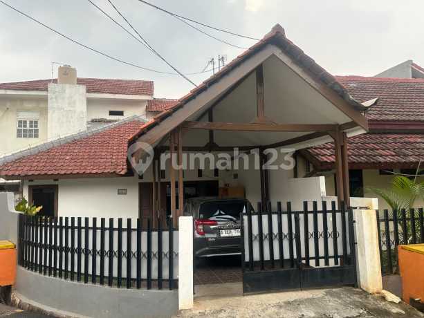 For Sale, Ready-to-Occupy House in Depkes Complex, Jatibening, Bekasi, West Java.
