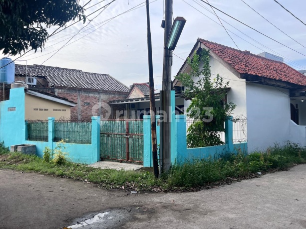 Jual Rumah di Alamanda regency siap huni (C0433)
