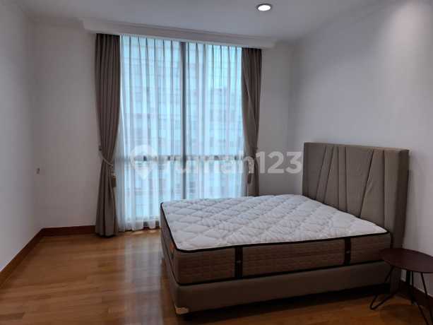 Disewa Cepat Residence 8 2+1 Br 178 M² Furnished Disewa Cepat Residence 8 2+1 Br 178 M² Furnished
