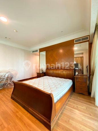 Exclusive For Rent The Pakubuwono Residence Size 303 Sqm 3+Studio Exclusive For Rent The Pakubuwono Residence Size 303 Sqm 3+Studio