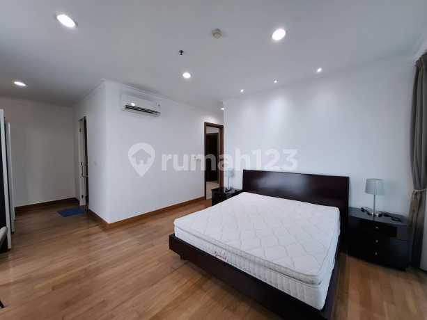 Disewa Cepat Residences 8 Apartemen 2+1 Br Tanpa Perantara Disewa Cepat Residences 8 Apartemen 2+1 Br Tanpa Perantara