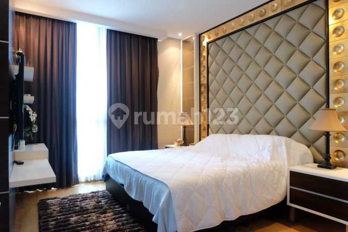 Sewa Apartemen Residences 8 Unit 3 Br Private Lift