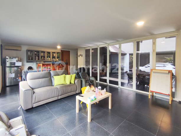 Nice House Crown Golf PHG Summarecon Serpong