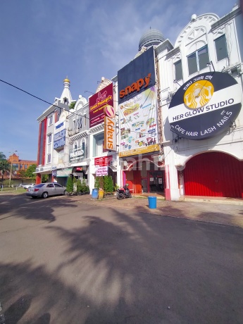 Ruko, 3 Lantai Boulevard Gading Serpong