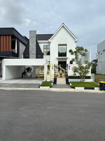 House, 2 Floors Clown Hill Estate Batam Centre House, 2 Floors Clown Hill Estate Batam Centre