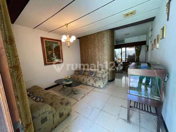 Rumah Terawat Kupang Indah, Darmo, Pradah Permai, Ada Kolam Renang, Surabaya