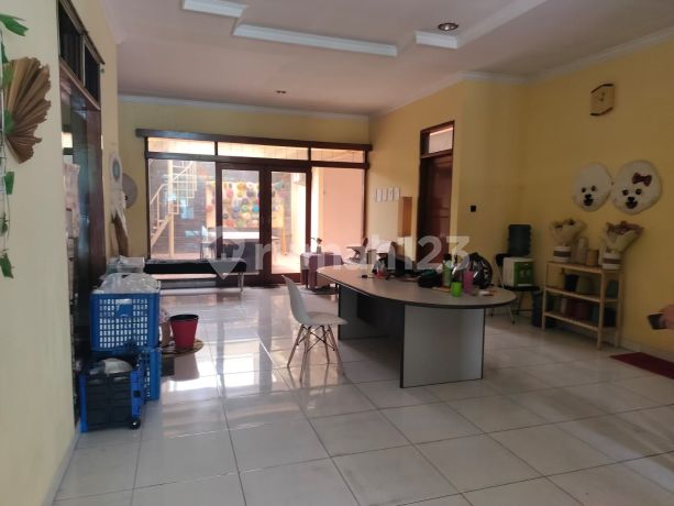 Dijual Rumah Siap Huni di Komplek Taman Lingkar Bandung Dijual Rumah Siap Huni di Komplek Taman Lingkar Bandung