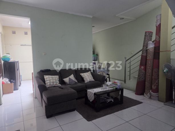 Rumah Nyaman 2 Lantai di Komplek Sauyunan Cibaduyut