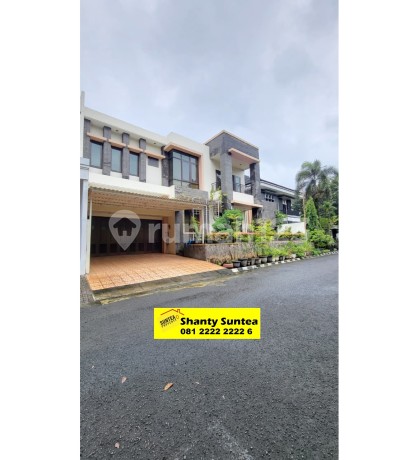 For Sale Luxury House with Swimming Pool in Graha Taman Bintaro Jaya, South Tangerang 721Sg For Sale Luxury House with Swimming Pool in Graha Taman Bintaro Jaya, South Tangerang 721Sg